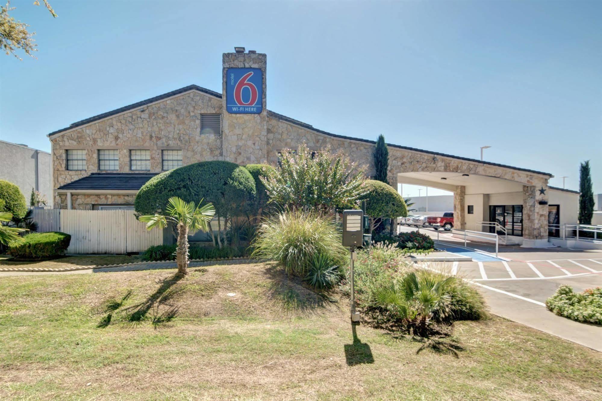 Motel 6-Dallas, Tx - Forest Lane エクステリア 写真